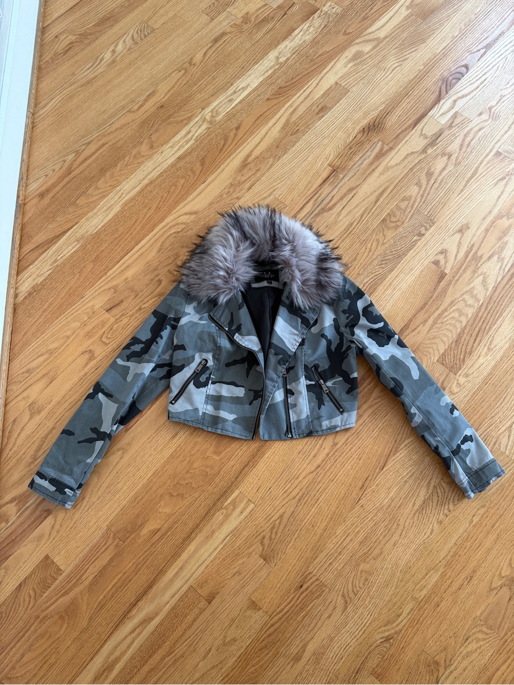 Faux fur camo camouflage cropped jacket